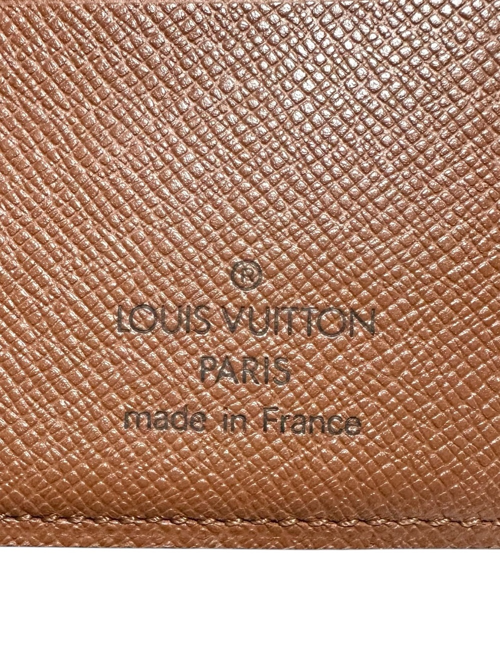Louis Vuitton Monogram Leather Slim Bifold Men’s Wallet - Picture 11 of 15